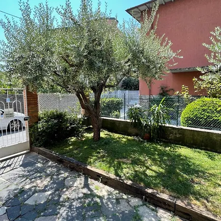 Дом отдыха Nuova Nonna Prassede Con Giardino E Posto Auto