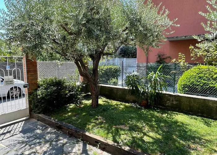 펜션 Nuova Nonna Prassede Con Giardino E Posto Auto